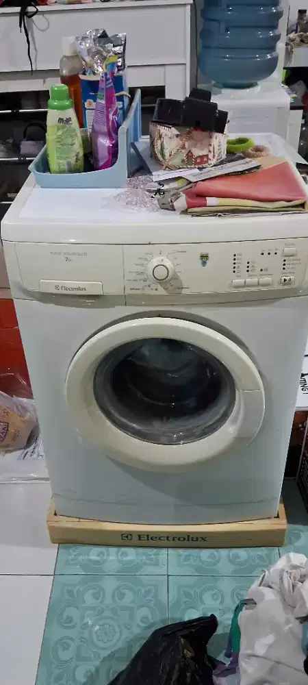 Mesin cuci electrolux fronf load