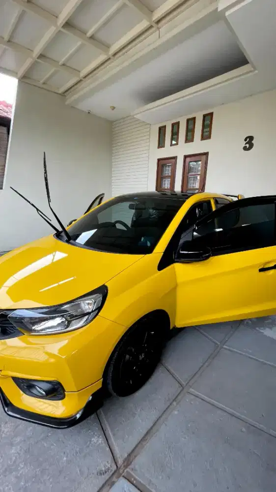 Brio RS Urbanite Cvt