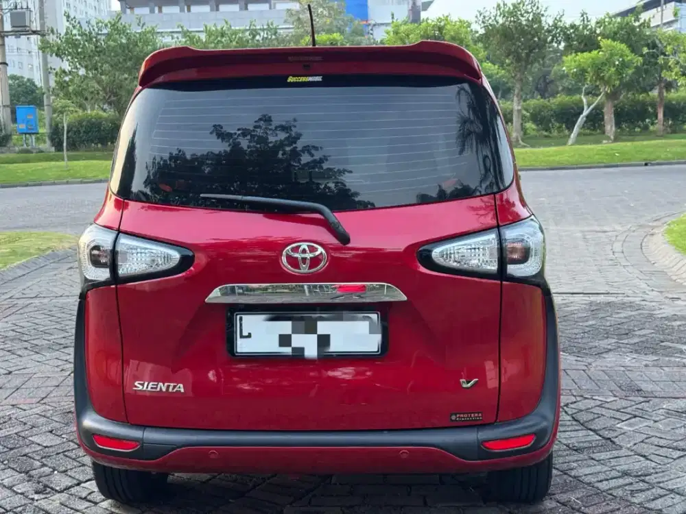 Toyota Sienta V 2020 Matic Merah Jarang Pakai