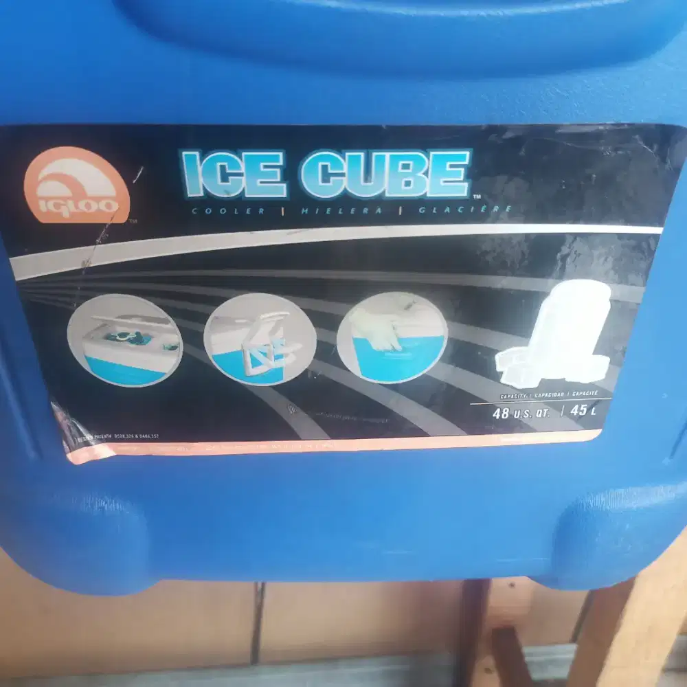 Cooler box ice cube