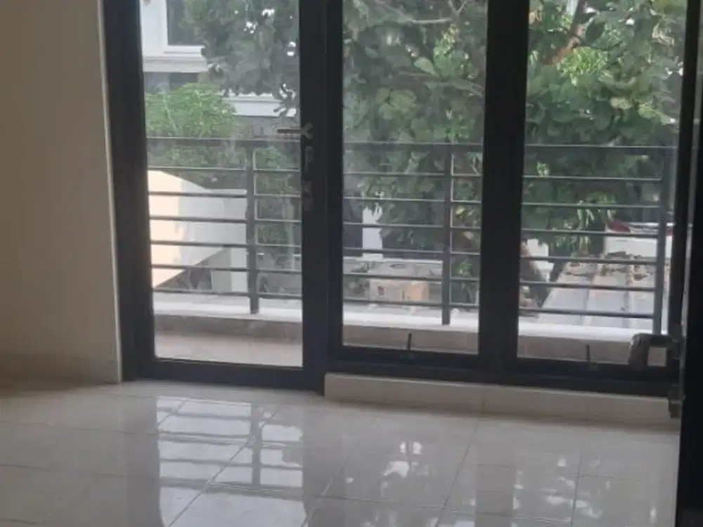 Rumah Tropikana Di Sewakan Jababeka Semi Furnished