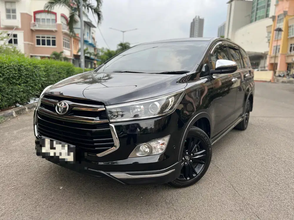 Innova Venturer Automatic Diesel 2019