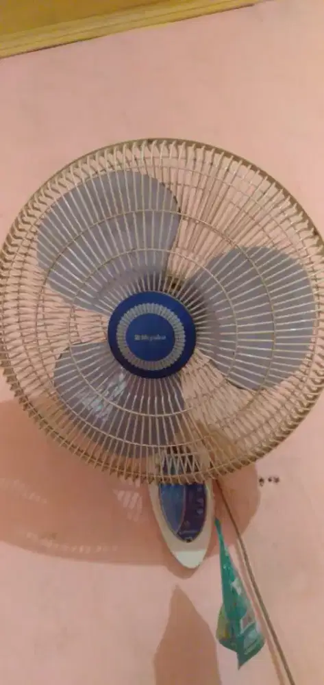 Di jual aja keletak aja wa dan hp bisa cod di antar di kirim jnt,tiki