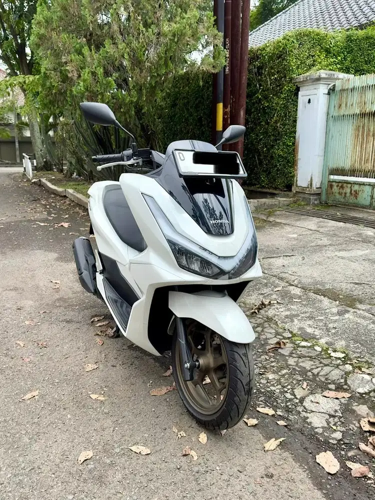 HONDA PCX 160 ABS Tahun 2025 tipe tertinggi mulus seperti baru