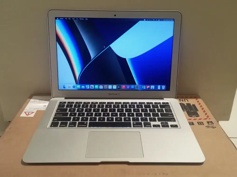 Jual MacBook Air 2017,Intel Core i5, RAM 8/128 GB