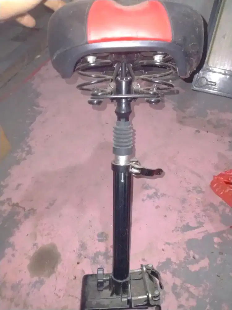 Jok buat scooter listrik