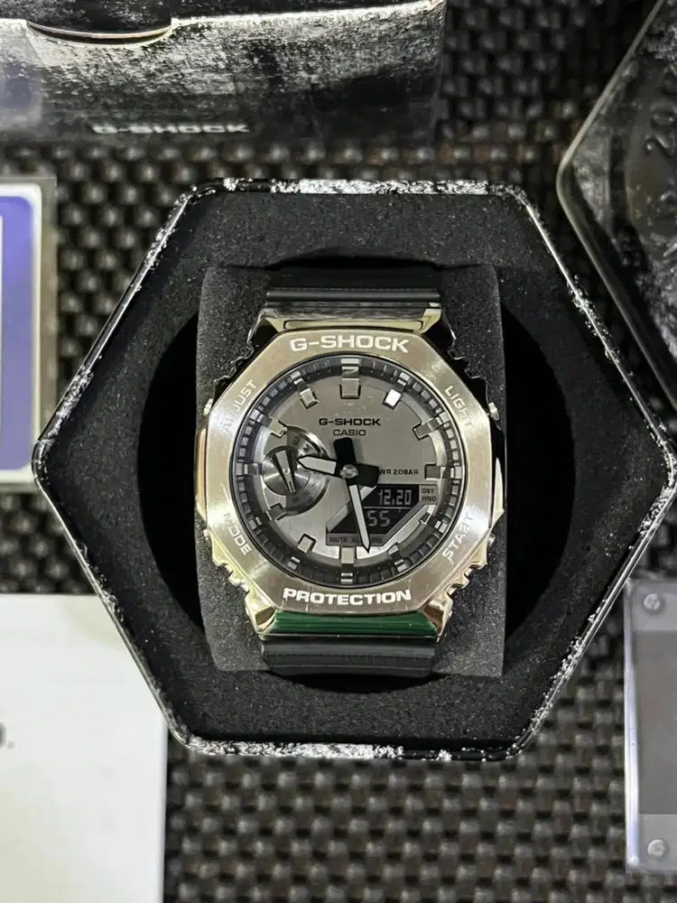 Casio G-Shock GM-2100-1ADR