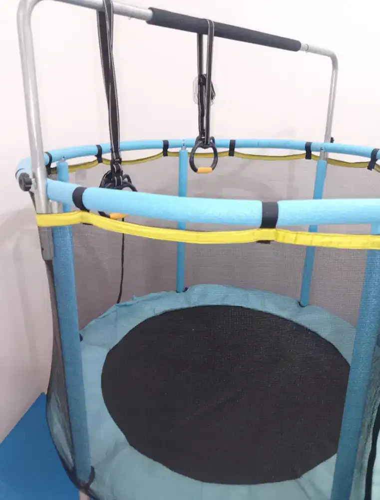 TRAMPOLINE ANAK