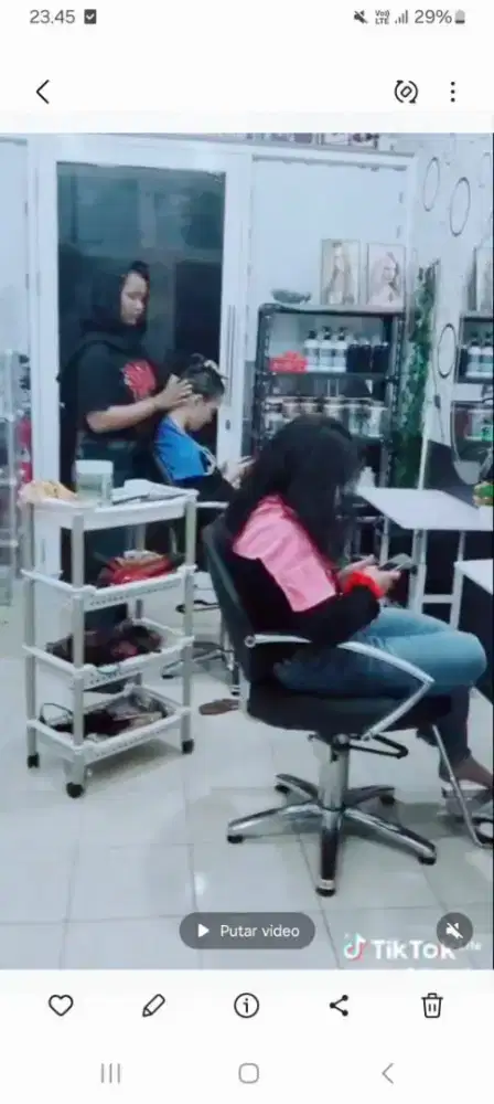 Salon khusus wanita