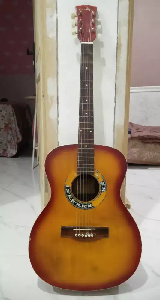 Gitar Alegro akustik full senar yang 3 nilon