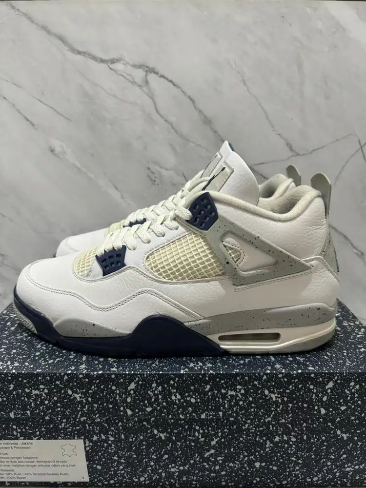 Air Jordan 4 Midnight Navy