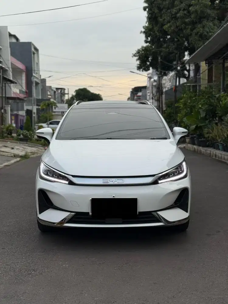 BYD M6 Superior Captain Seat 2024