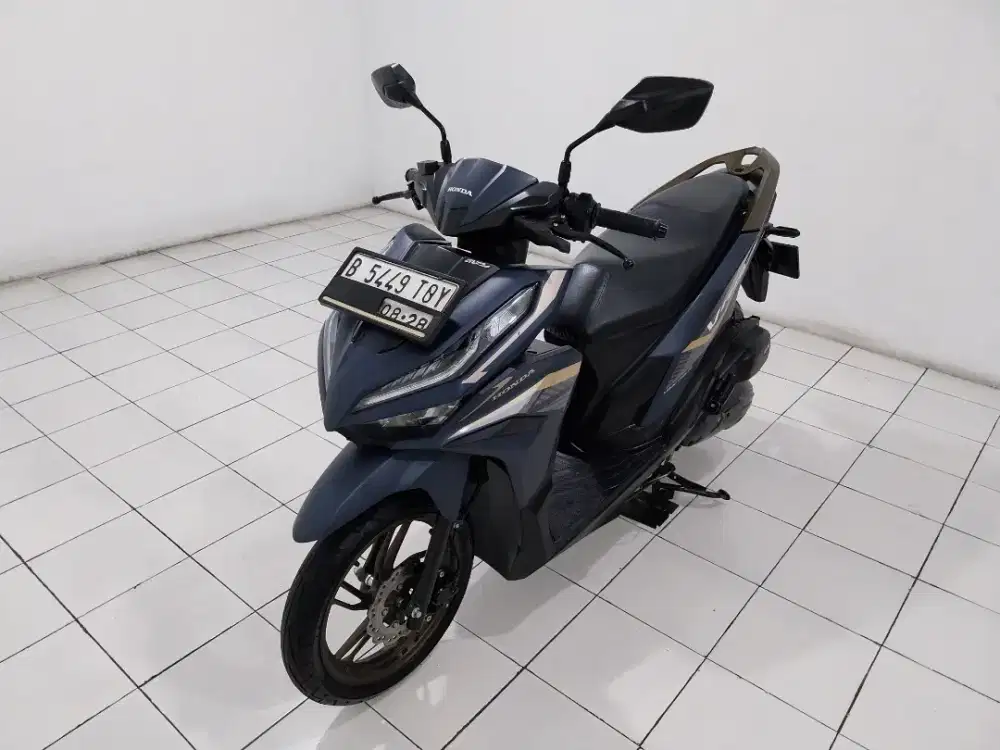 Vario 125 cc 2023 cbs iss keyless pajak hidup mulus