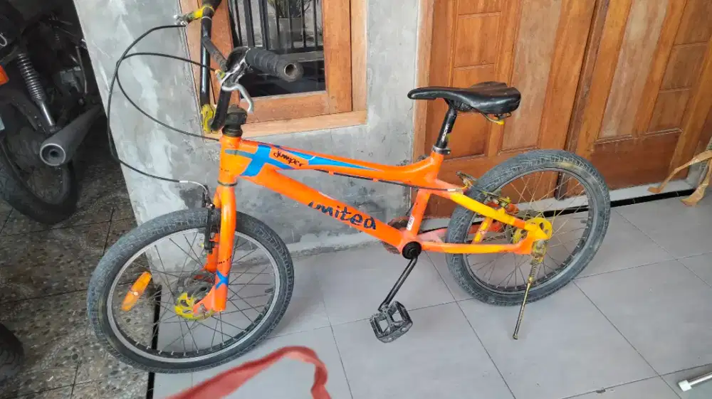 Sepeda BMX UNITED JUMPER ring 20
