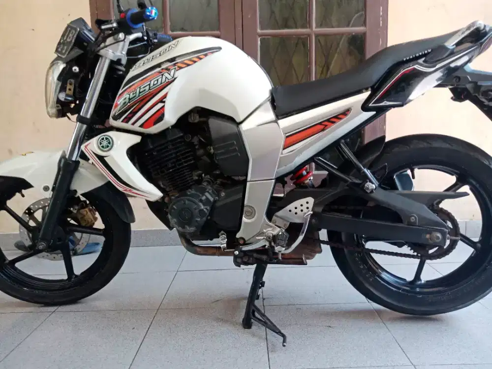 Dijual motor yamaha Bison tahun 2011,surat lengkap, motor siap pakai