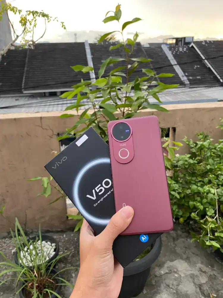 Vivo V50 5G 12/256GB Fullset LikeNew Garansi Resmi