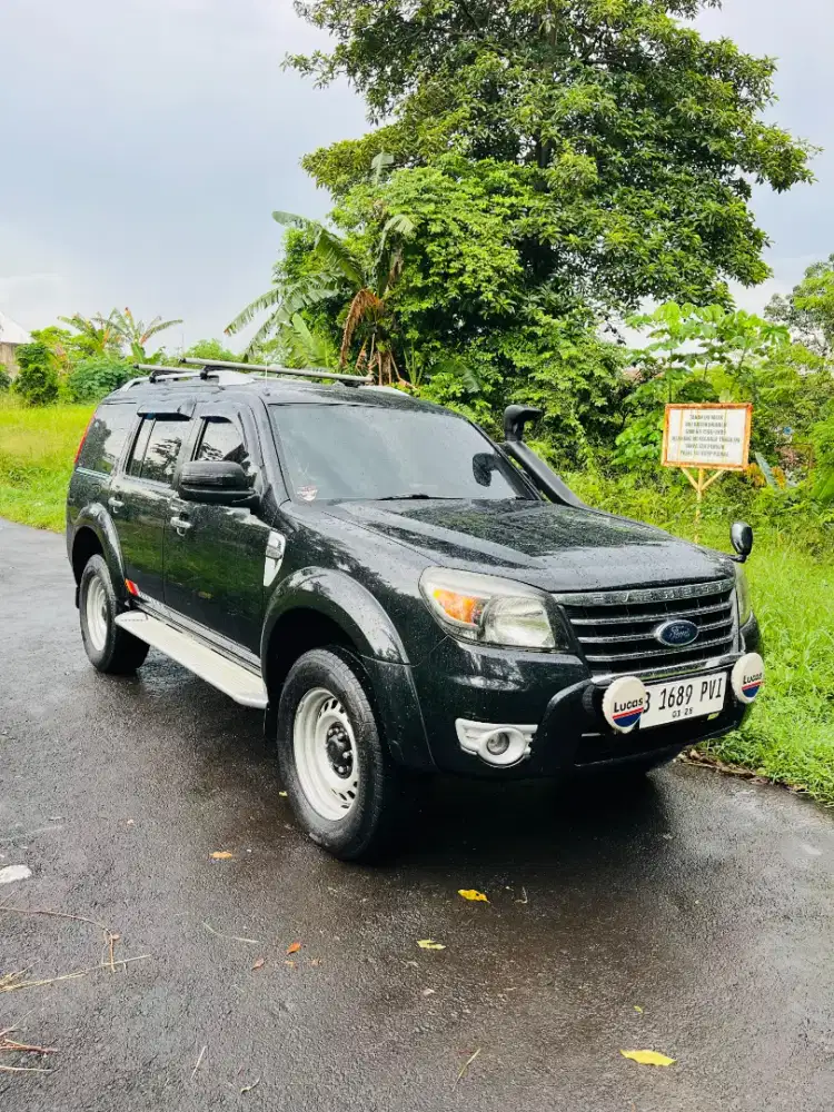 Ford Everest TDCI AT type tertinggi Limited Pemakaian 2010