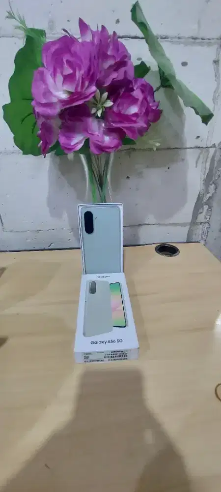 Samsung a56 ram 12'/256gb like new