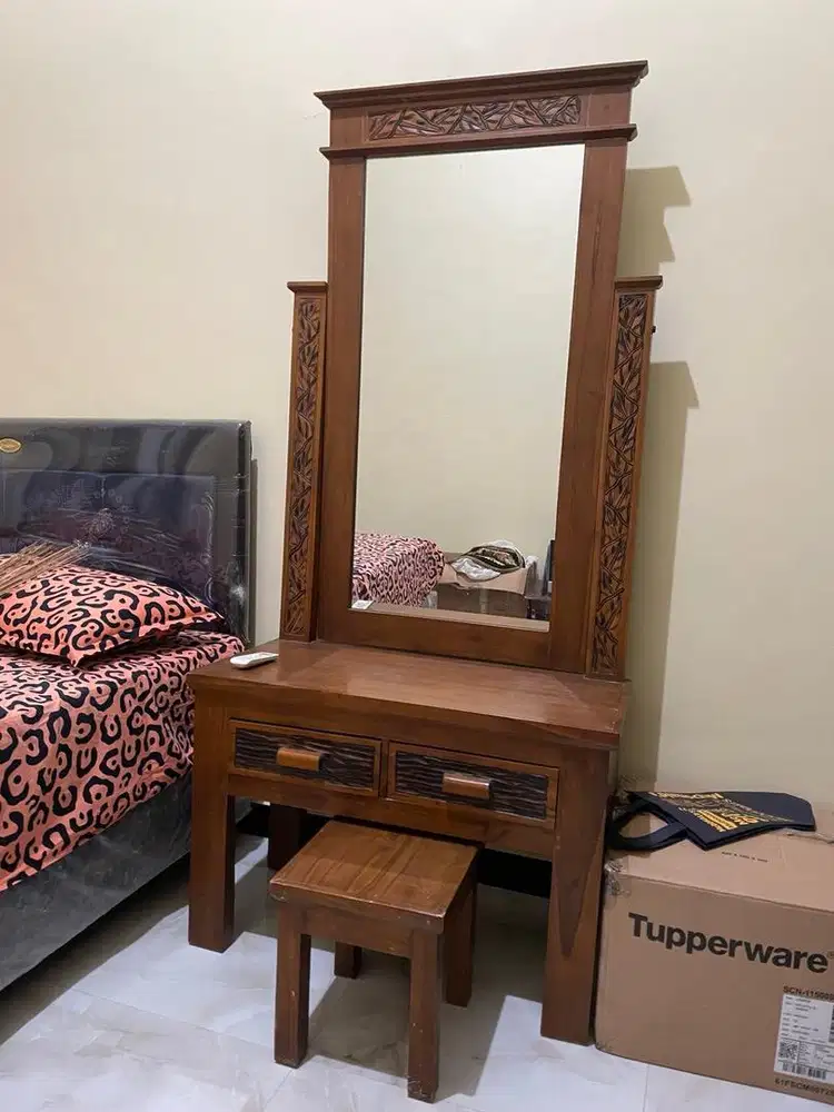 meja rias kayu jati
