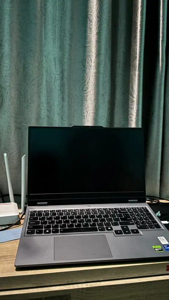 LENOVO LOQ 15IRX9 RTX 4050 I7-13650HX