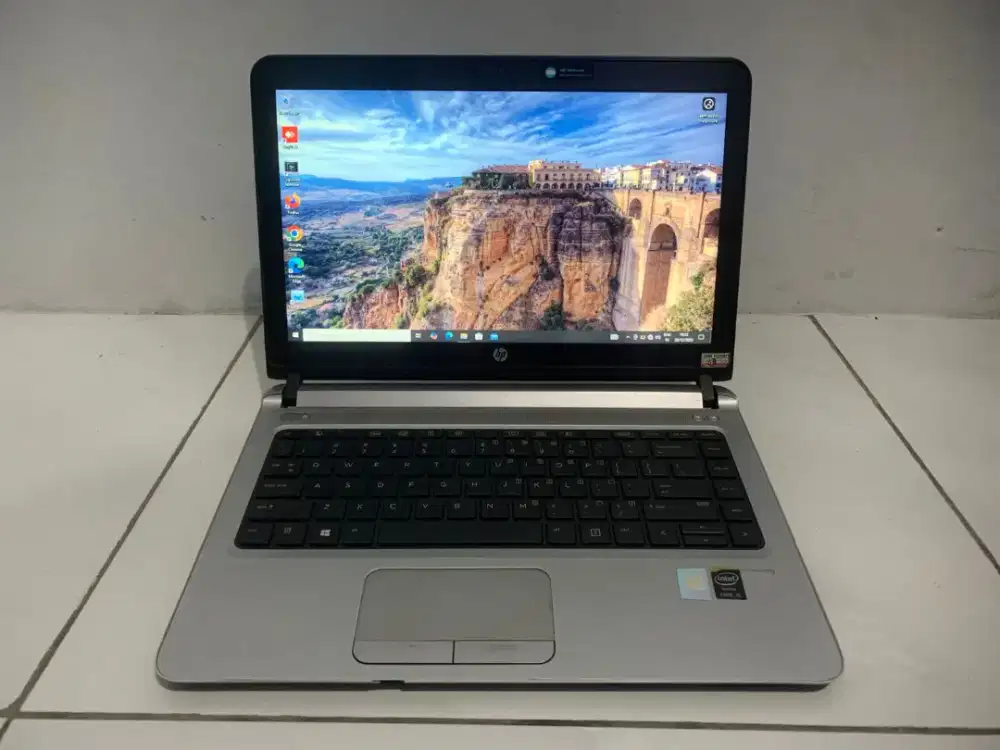 Laptop HP ProBook 430 G3
-Processor  intel Core i5-6200
