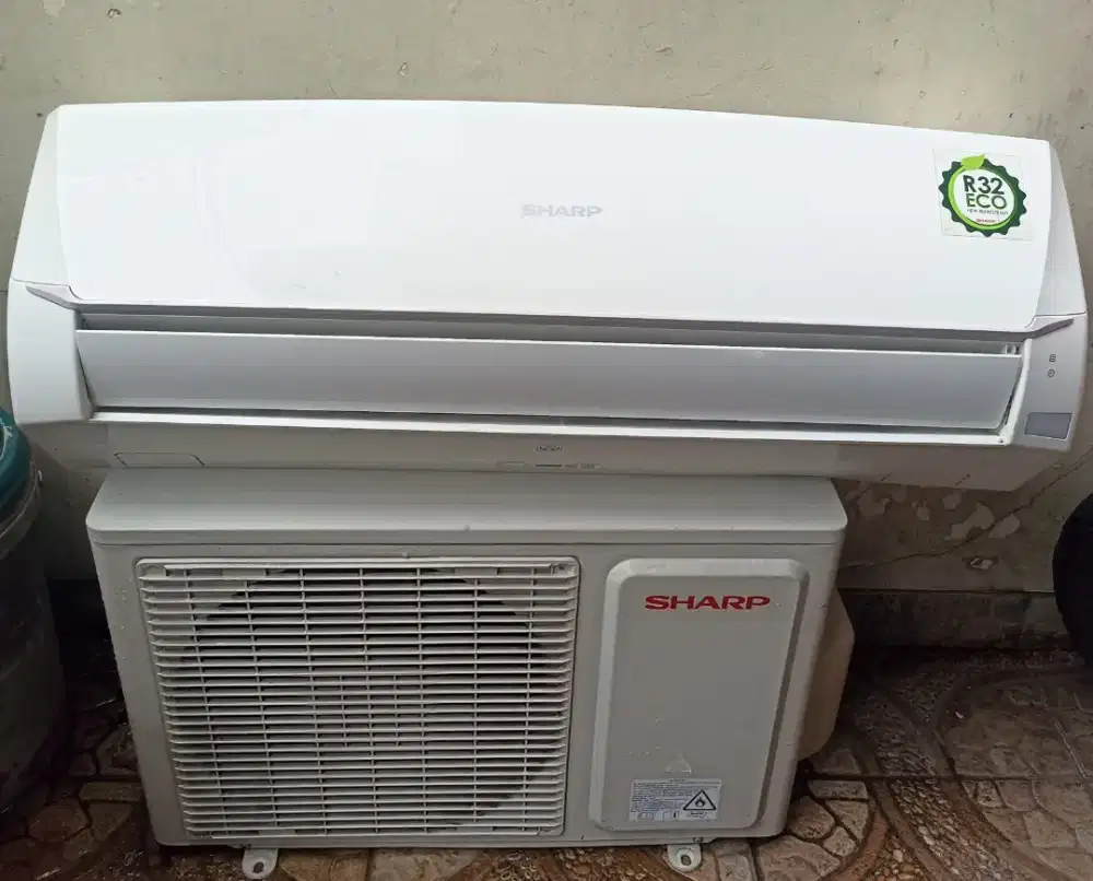 AC BEKAS 1/2PK., Merk SHARP