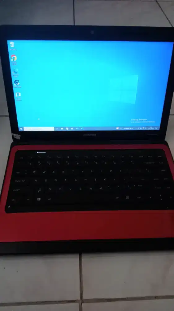 Laptop Compact Bekas