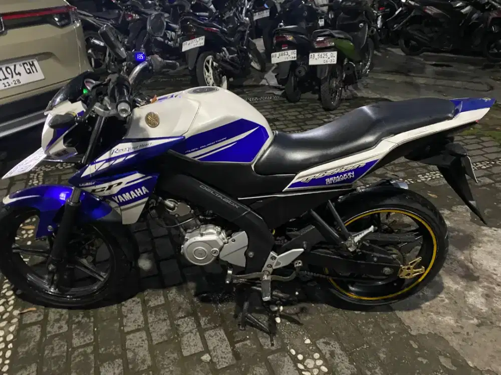 Yamaha Vixion Movistar THN 2015 plat AB Sleman