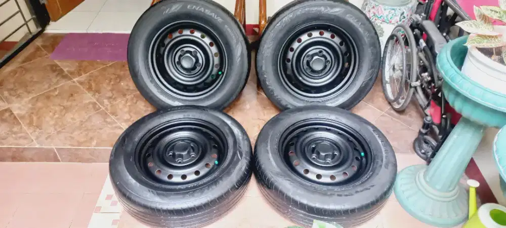 Dijual velg kaleng Terios + ban