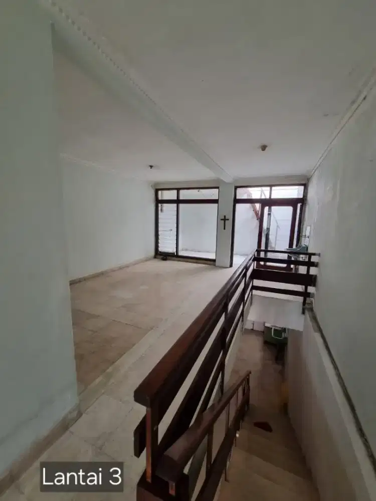 JUAL CEPAT RUMAH 3 LANTAI DI NYENGSERET BANDUNG KOTA