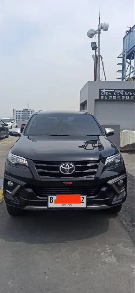 Toyota Fortuner VRZ TRD 2.4 A/T 2018