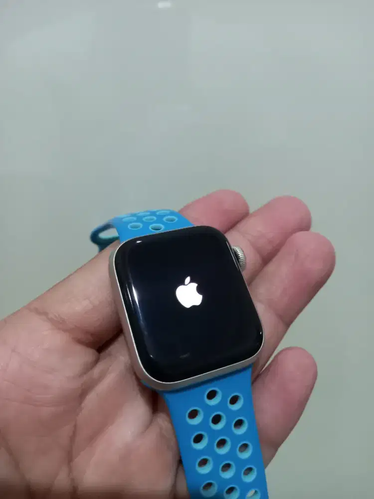Apple Watch Seri 4 40mm Fullset normal mulus