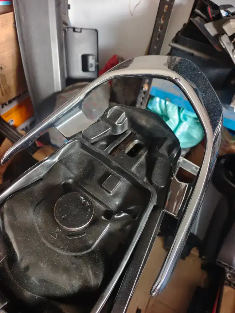 Behel belakang yamaha nouvo z sudah di chrome mulus