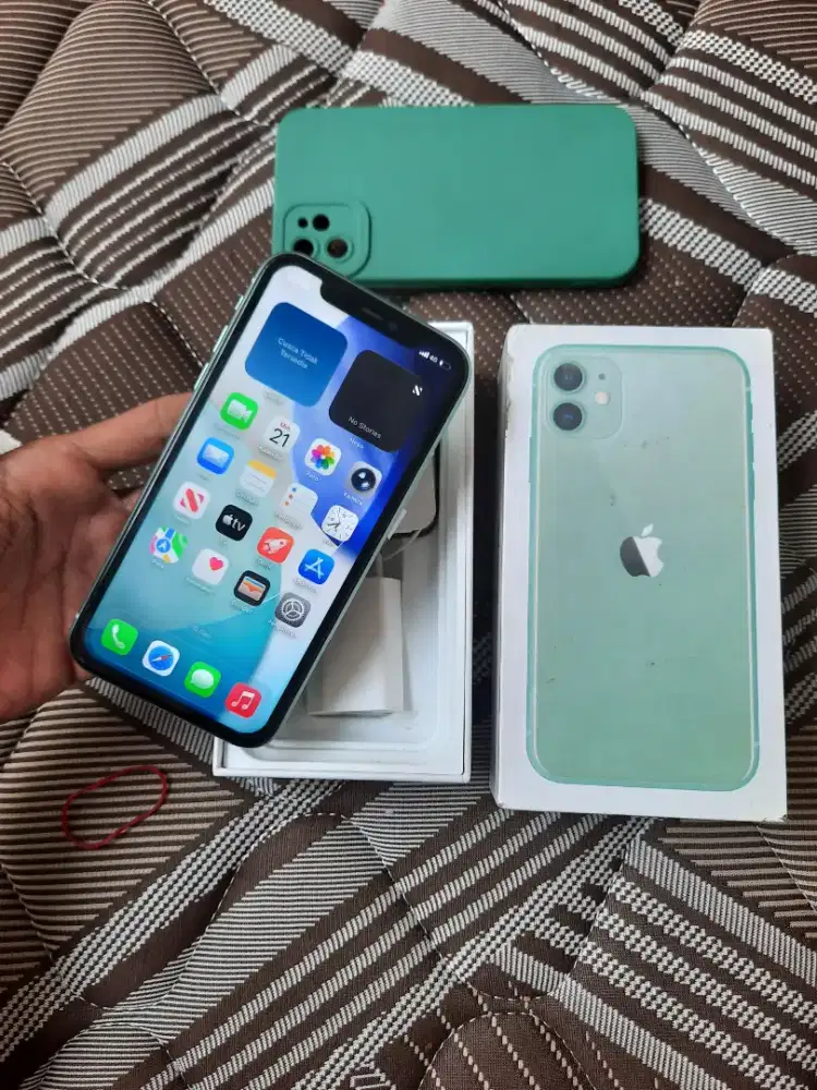 IPHONE 11 LNGKAP NO MINUS