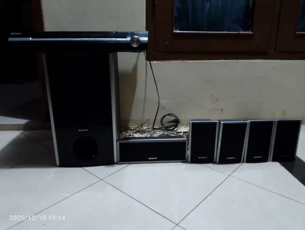 Dijual cepat home teater merk Sony bisa nego klo minat beli