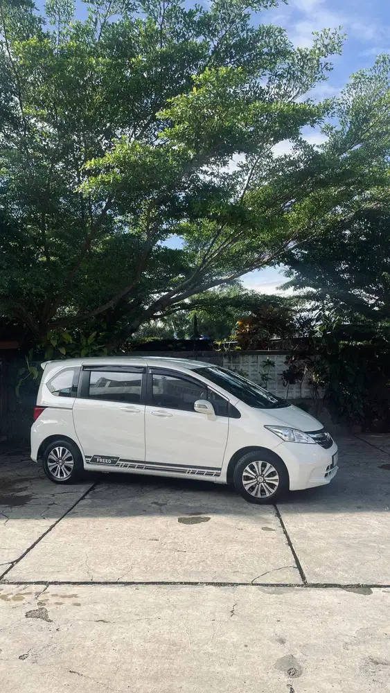 HONDA FREED 1.5 TIPE E