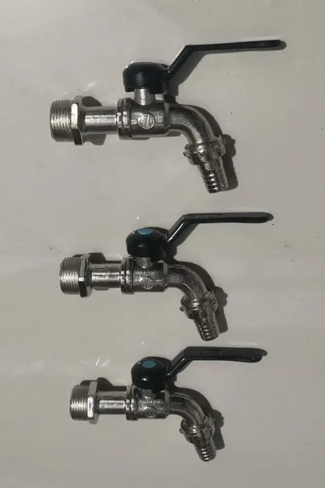 Kran air 3/4 gagang hitam