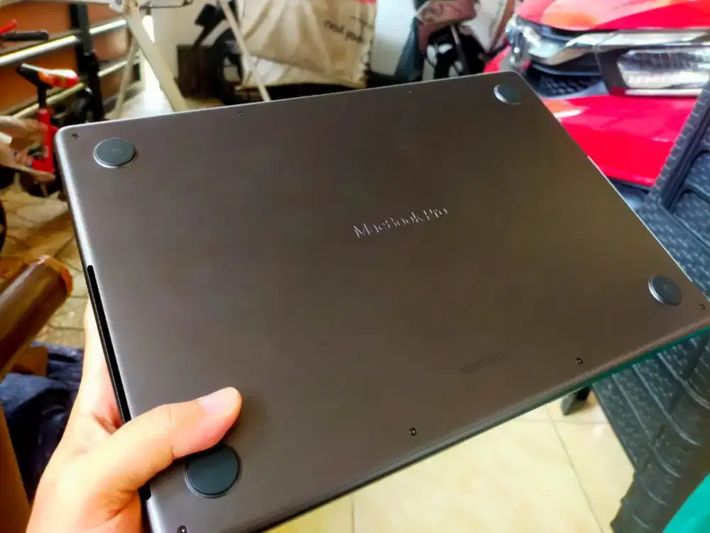 Dijual Macbook Pro M3 ram 43 BH 98 Ram 18GB DDR5 SSD 512GB MAC OS