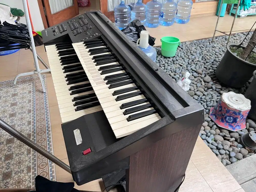 Piano Keyboard Yamaha El 5