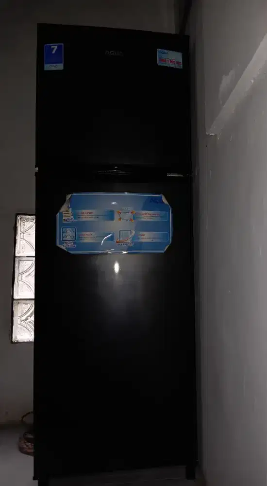 Kulkas aqua 2 pintu