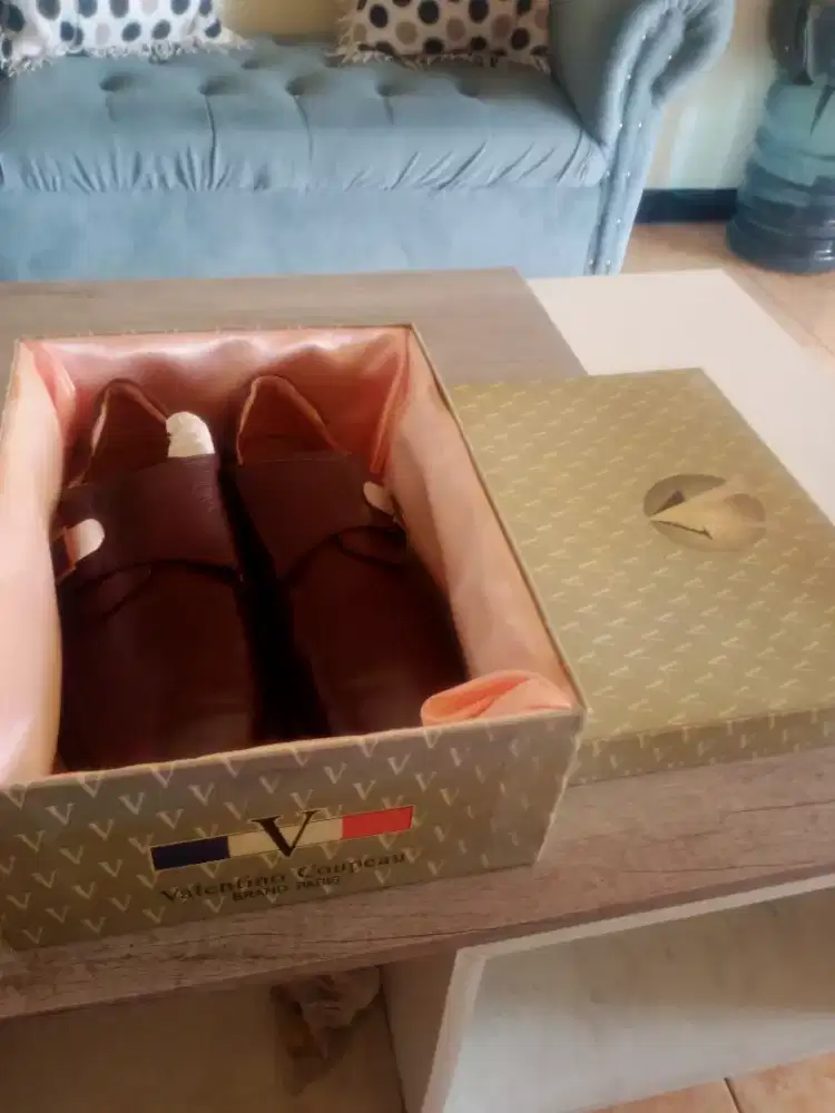 Sepatu pria BOSINI baru UK 43_44