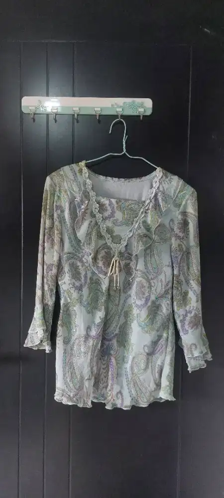 Baju croptop, lengan panjang