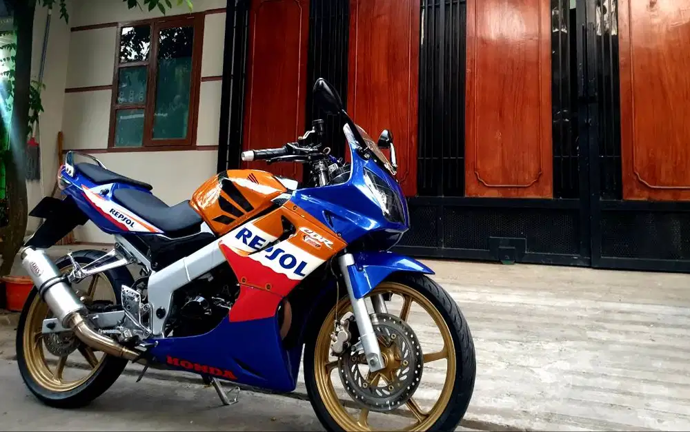 HONDA CBR OLD 2010 ISTIMEWA