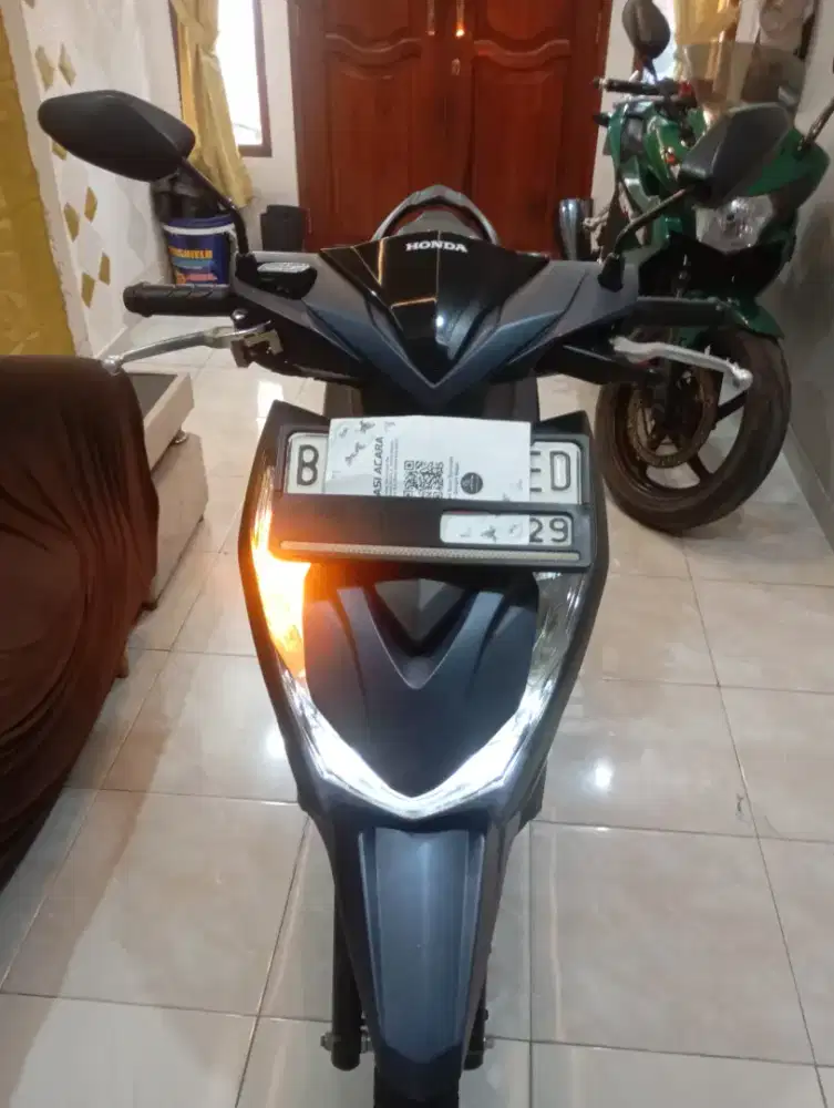 Honda beat deluxe grey