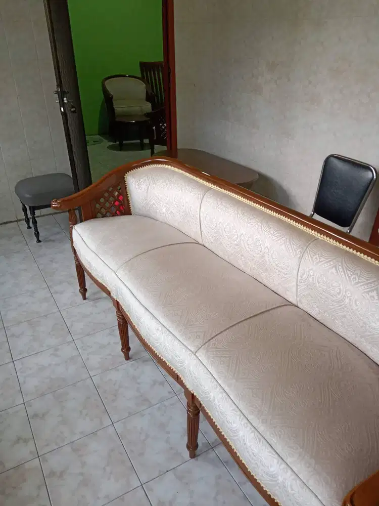 menerima pengerjaan ganti cover kursi sofa bekled