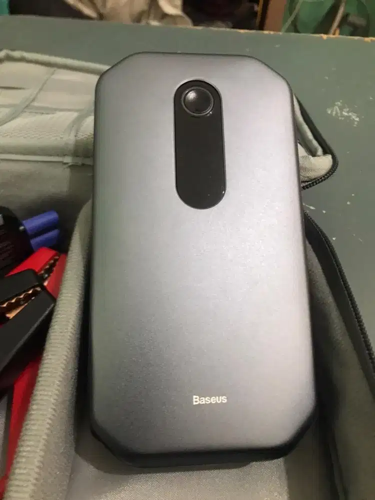 WTS Baseus Jumper mobil portable dan power bank 12.000 MAH 1000