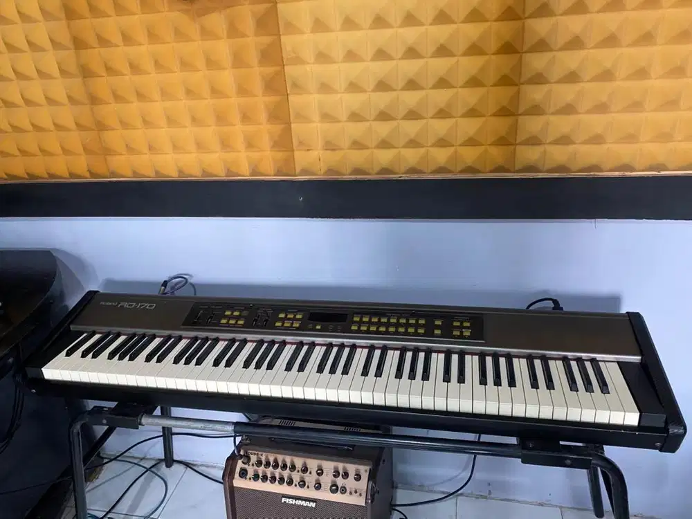 Keyboard Roland RD 170 Like new