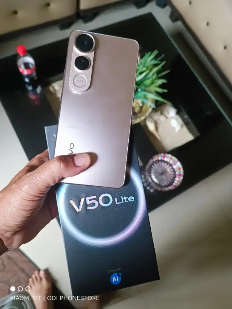 Vivo v50 lite 4g 8/256 mulus seperti baru dan lengkap semua aslinya