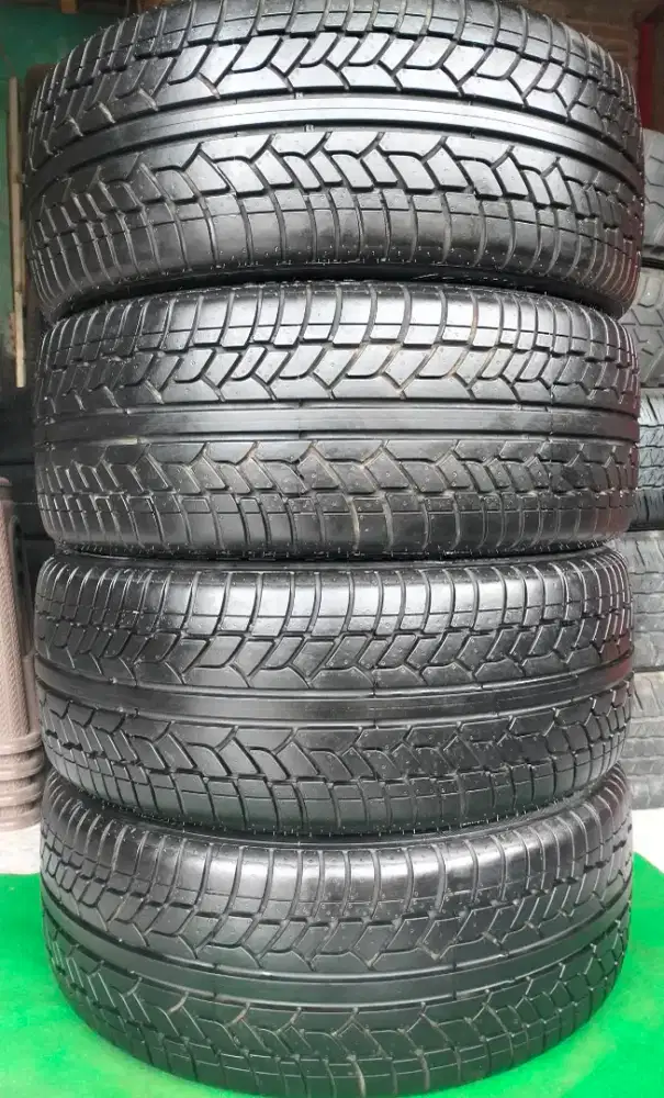 Ban 245/40 r20 achilles desert hawk