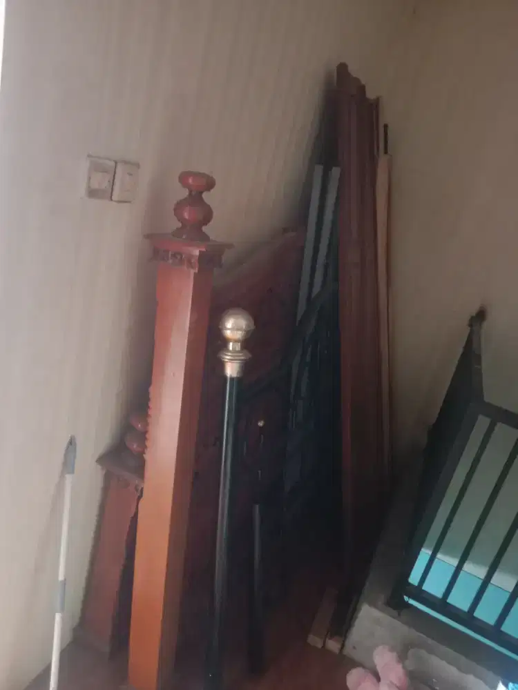 Kayu jati lengkap tnggl taro kasur